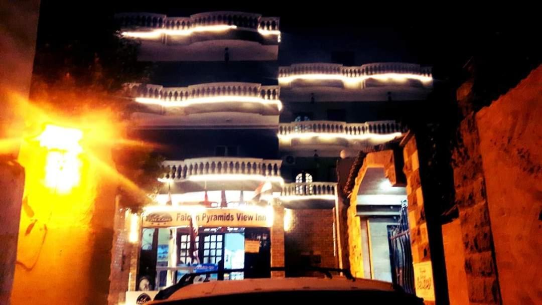 Mesho Falcon Pyramids View Inn Kafrat al Jabal Exterior photo